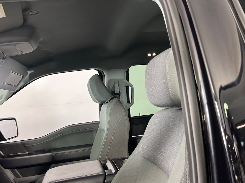 Used 2025 Ford F150 XLT w/ Equipment Group 301A Standard image 21