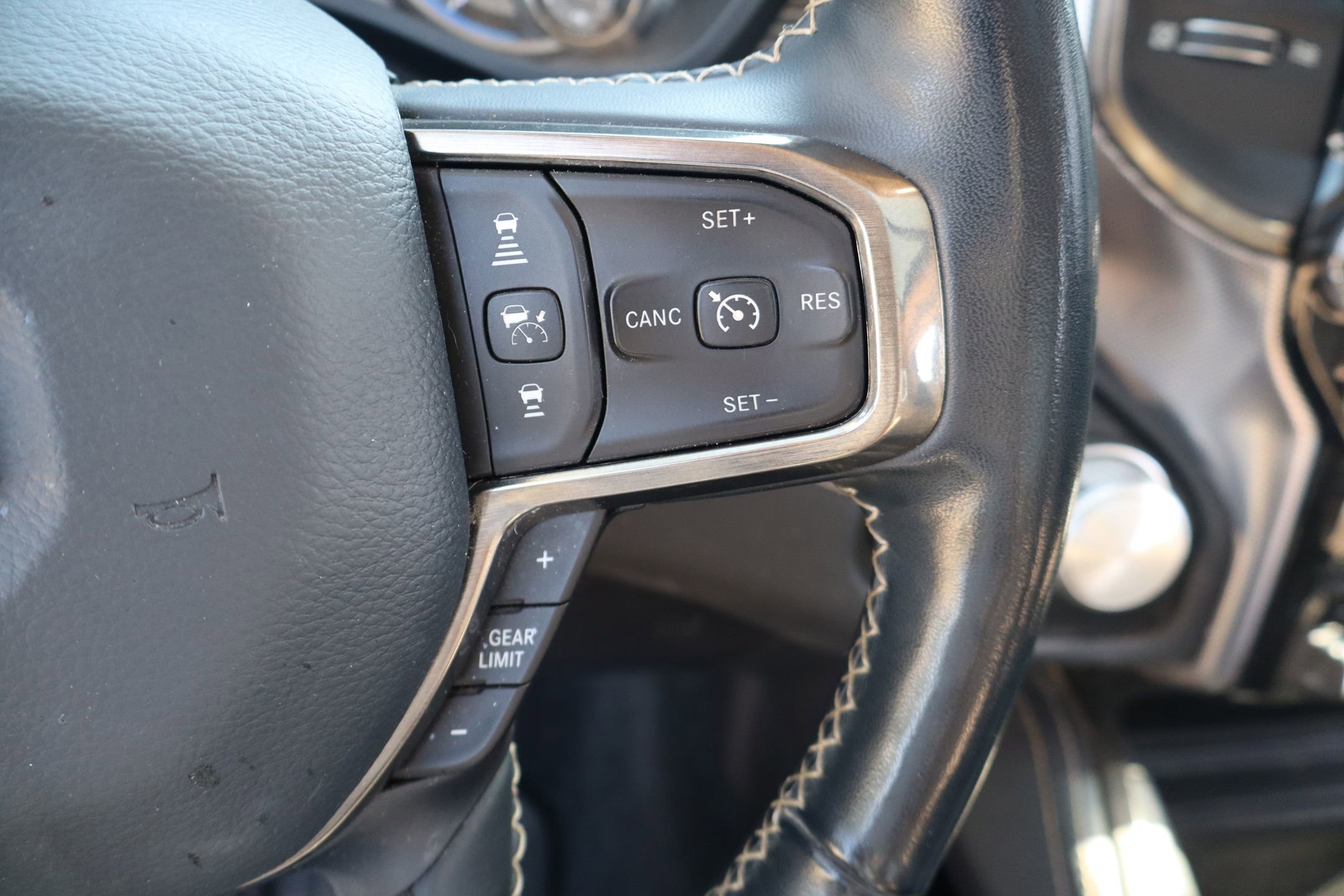 Used 2020 RAM 1500 Limited AWD/4WD image 17