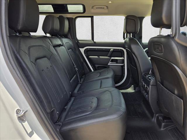 Used 2020 Land Rover Defender 110 SE AWD/4WD image 19