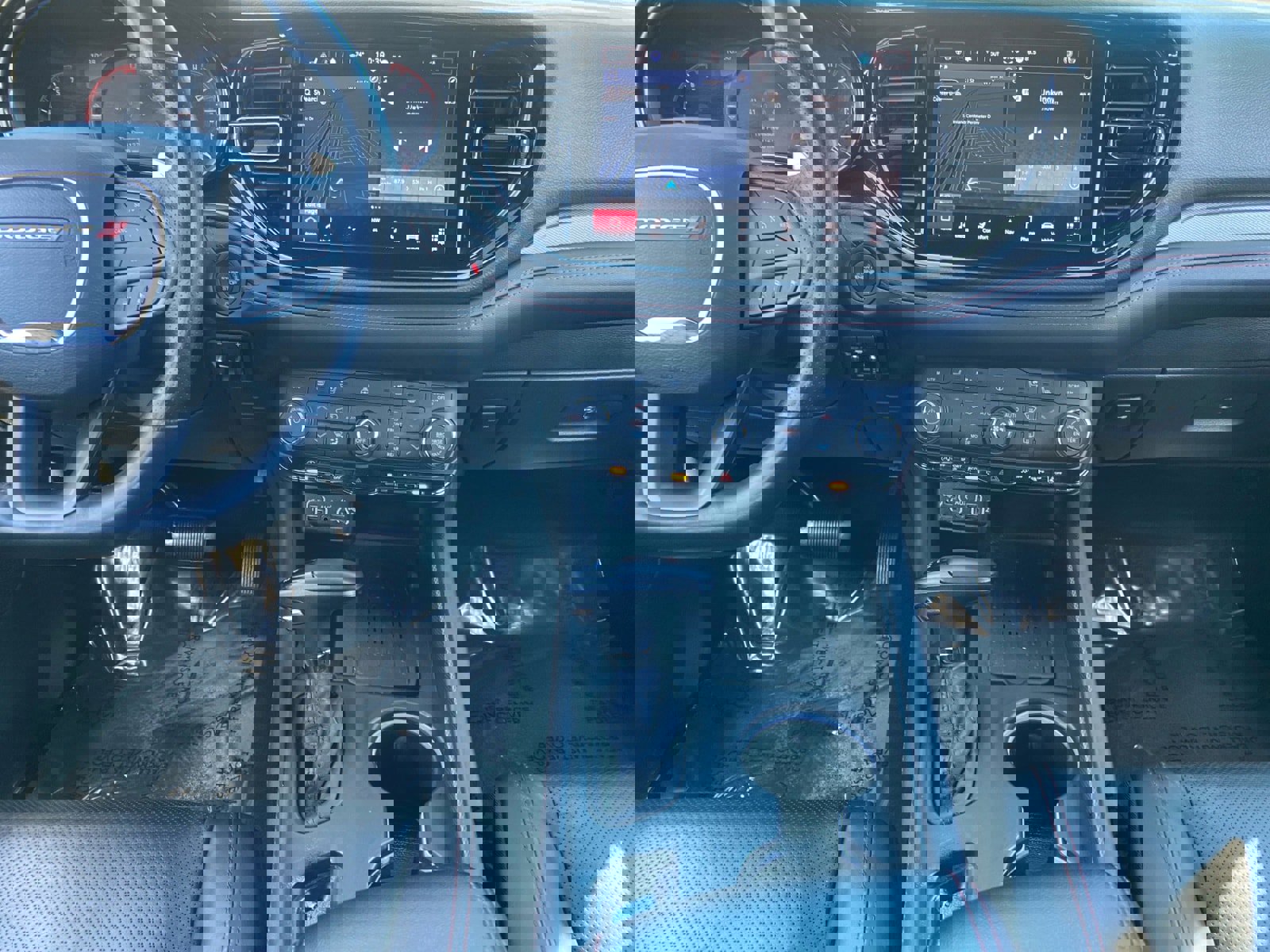 Used 2025 Dodge Durango GT image 11