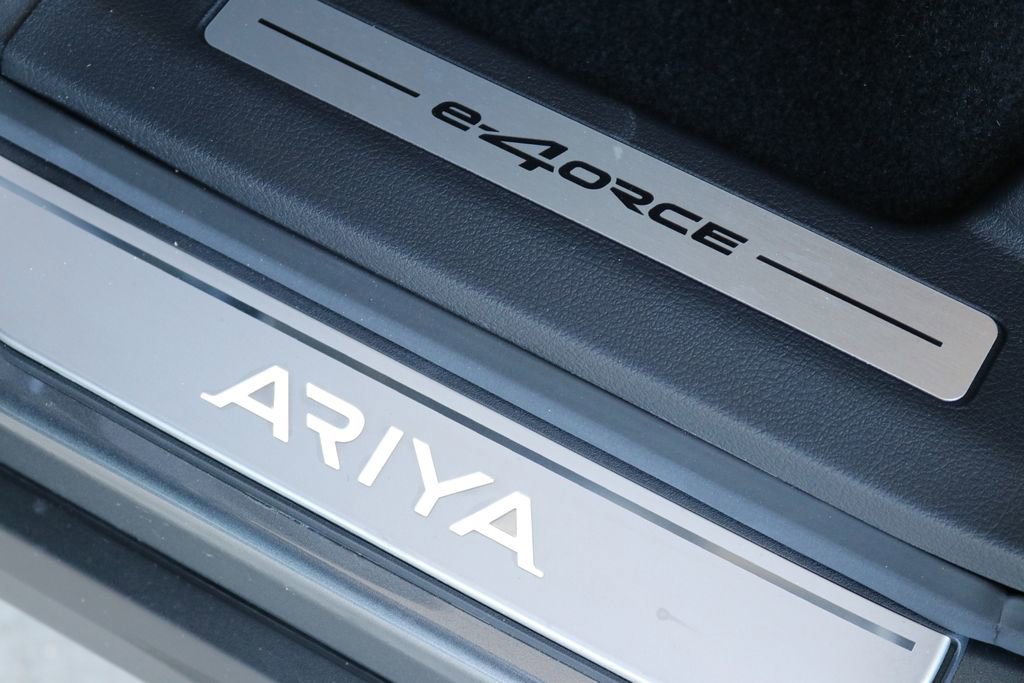 Used 2023 Nissan Ariya AWD image 25