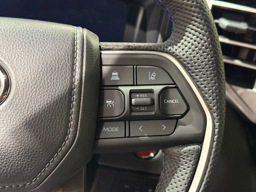 New 2025 Toyota Sequoia Platinum image 27