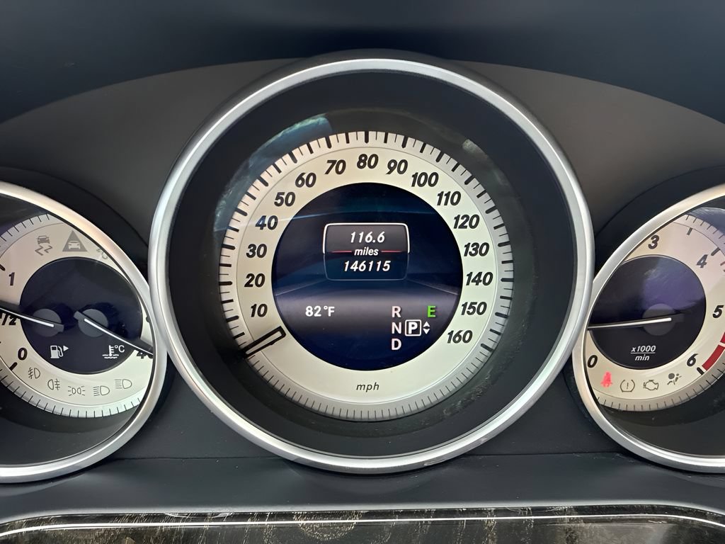 Used 2014 Mercedes-Benz E 250 BlueTEC Sedan image 28