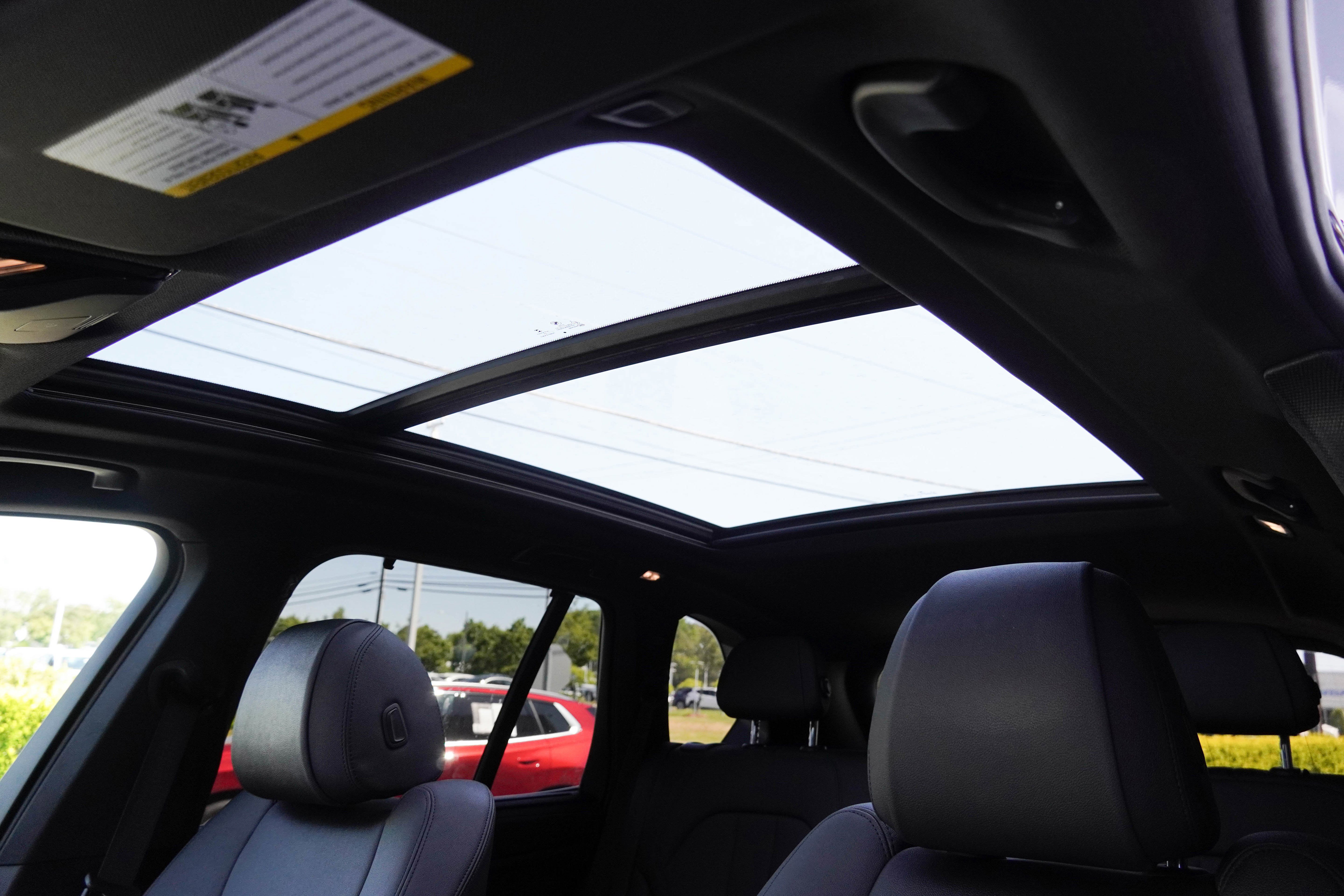 Used 2021 BMW X5 sDrive40i w/ Premium Package RWD image 14