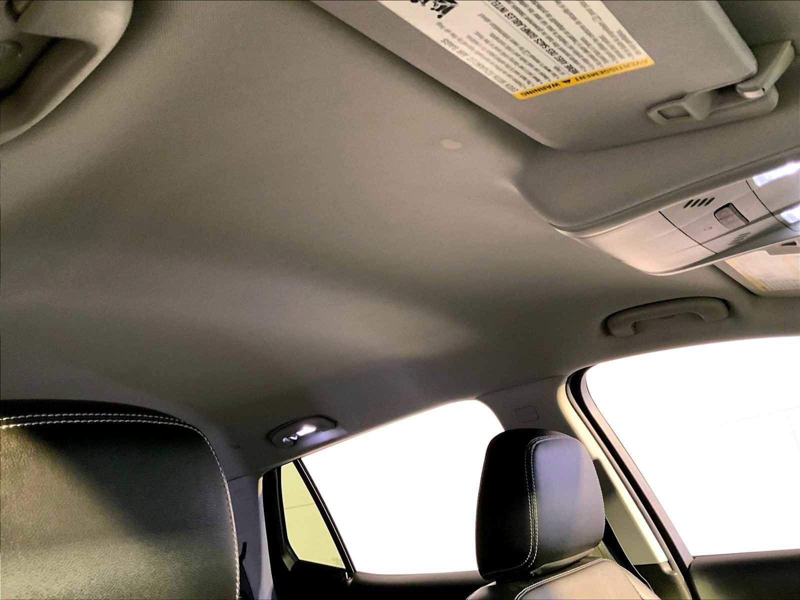 Used 2023 GMC Terrain SLT image 20