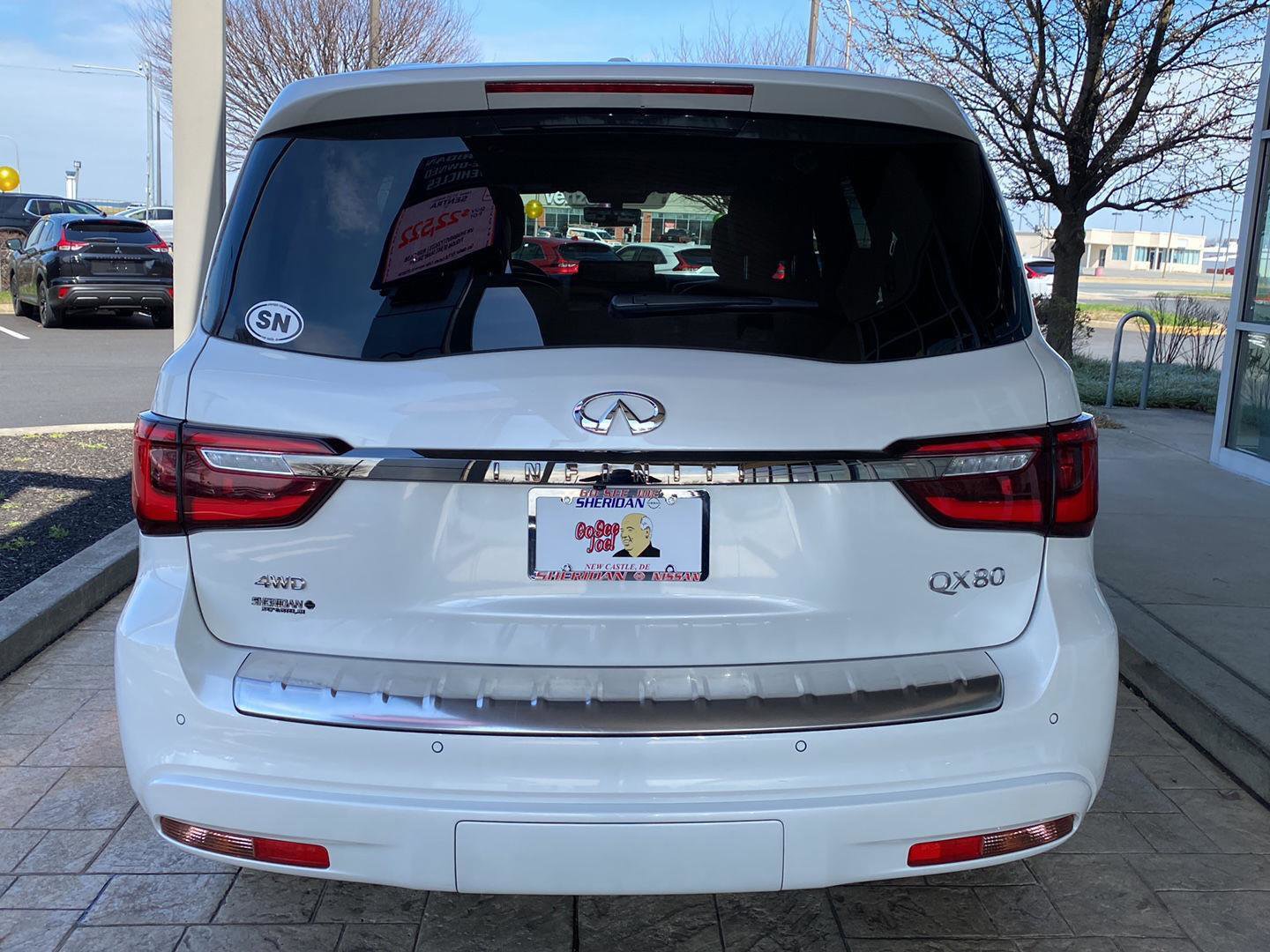 Used 2024 INFINITI QX80 Sensory image 6