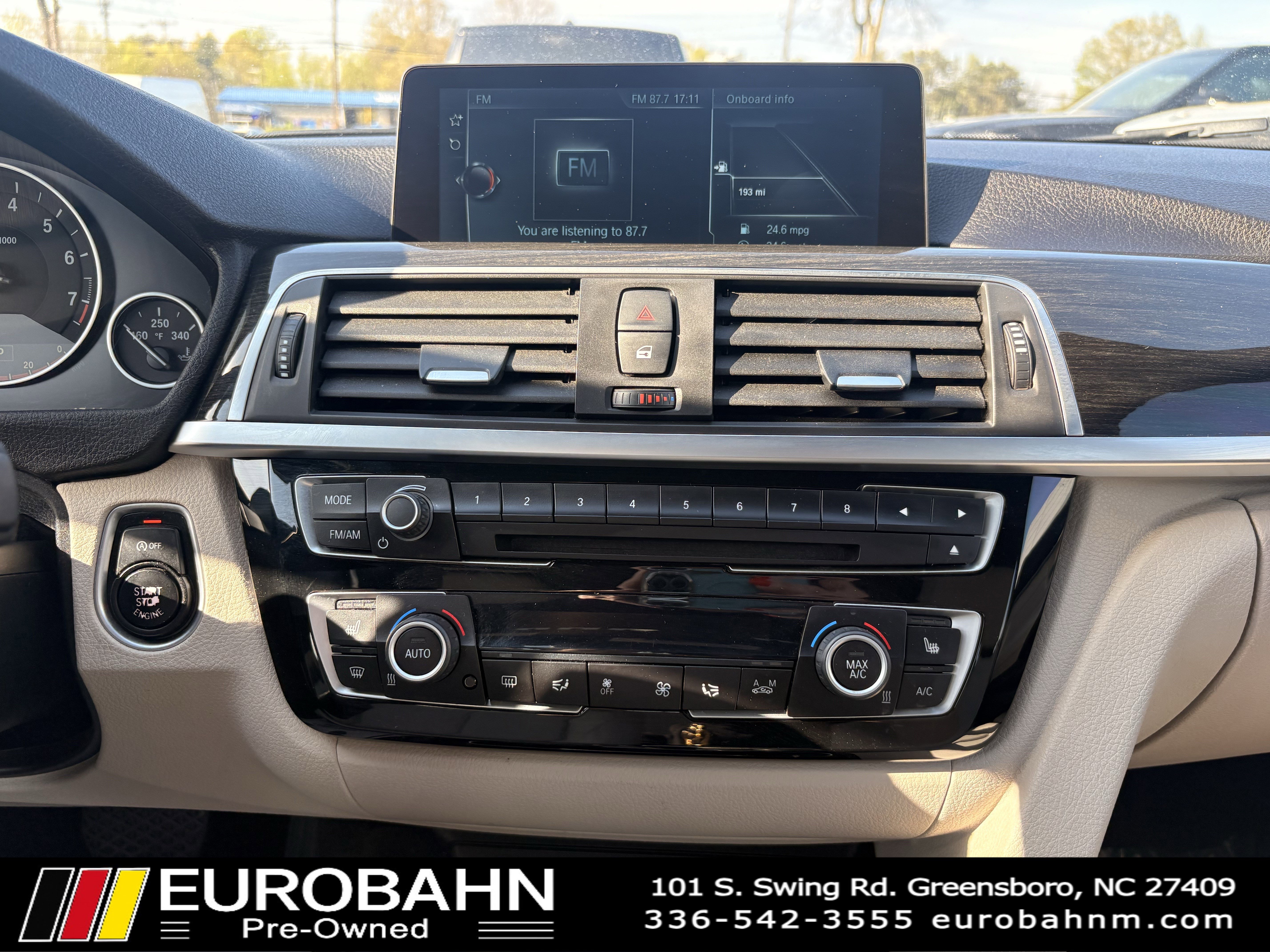 Used 2017 BMW 330i Sedan image 18