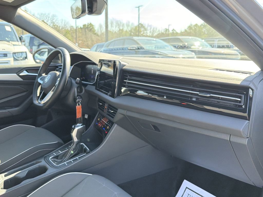 Used 2025 Volkswagen Jetta Sport image 20