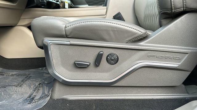 New 2025 Ford F250 Platinum w/ Platinum Plus Package image 19