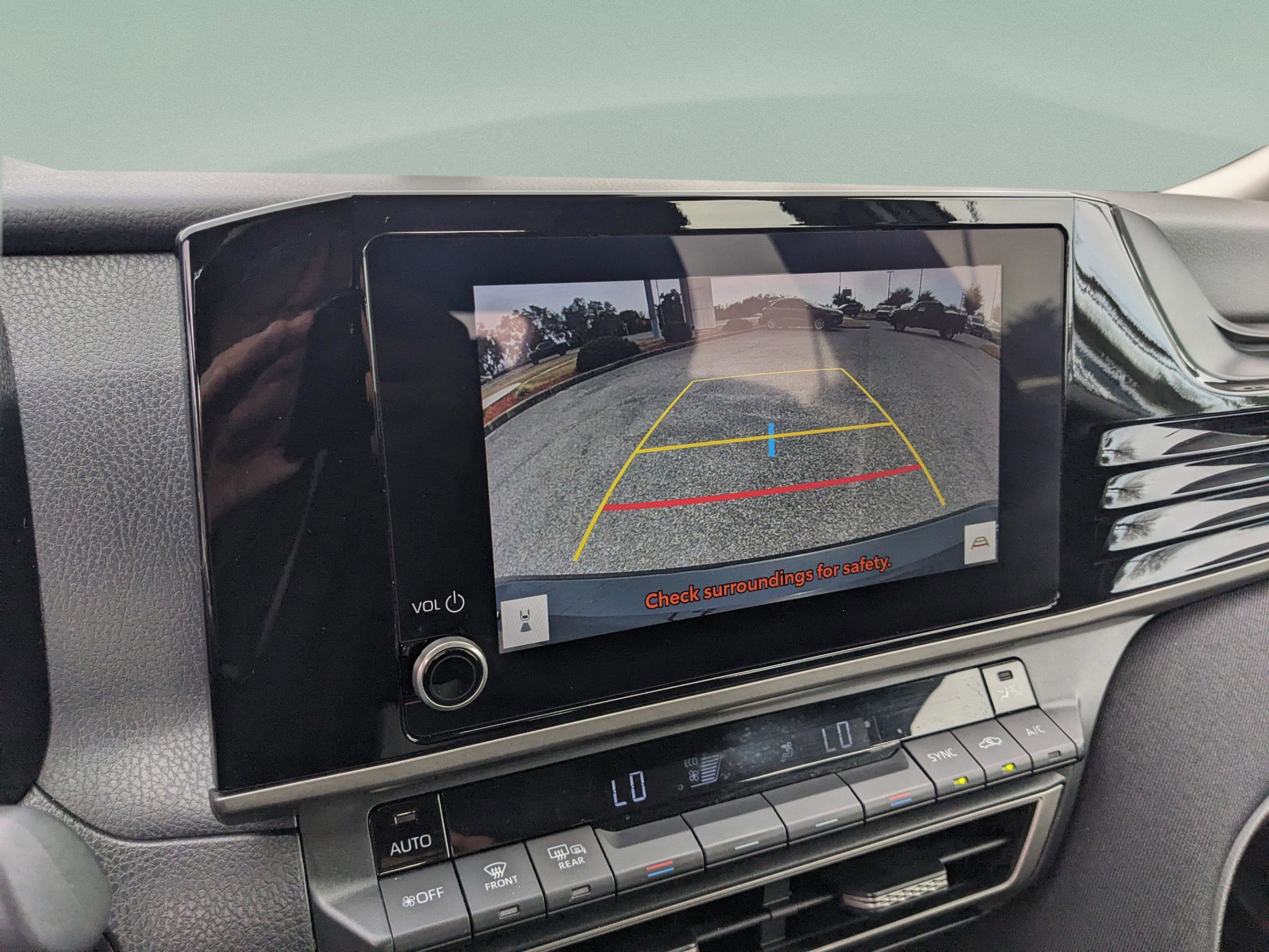 Used 2025 Toyota Camry LE image 32