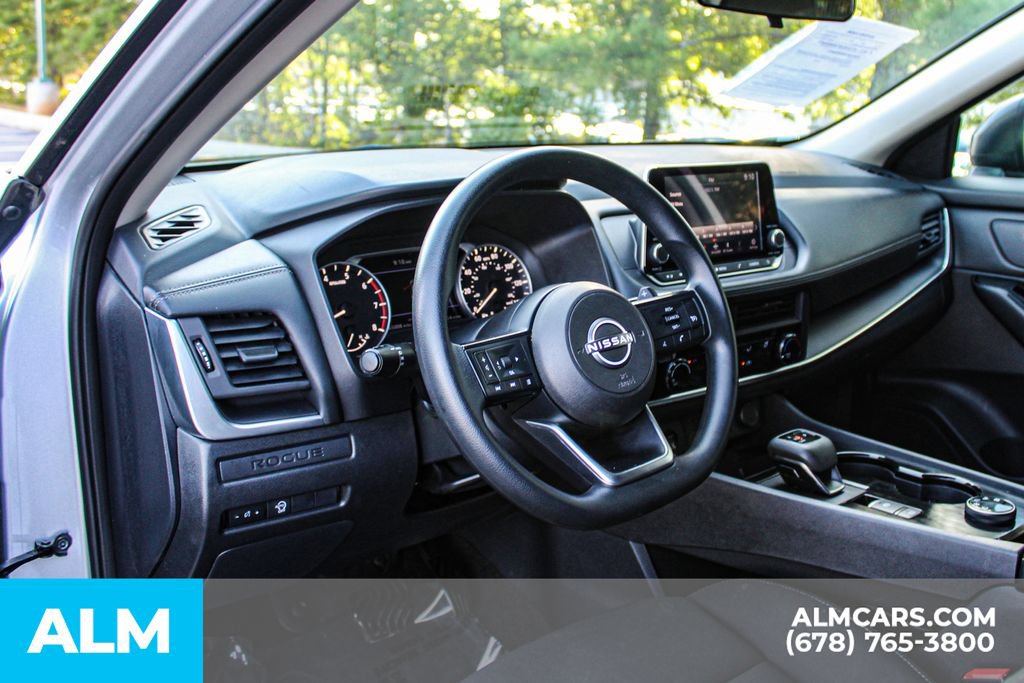 Used 2024 Nissan Rogue S AWD/4WD image 21