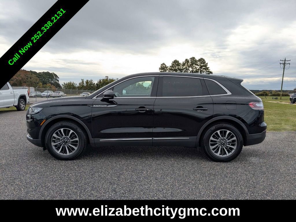 Used 2023 Lincoln Nautilus Reserve image 7