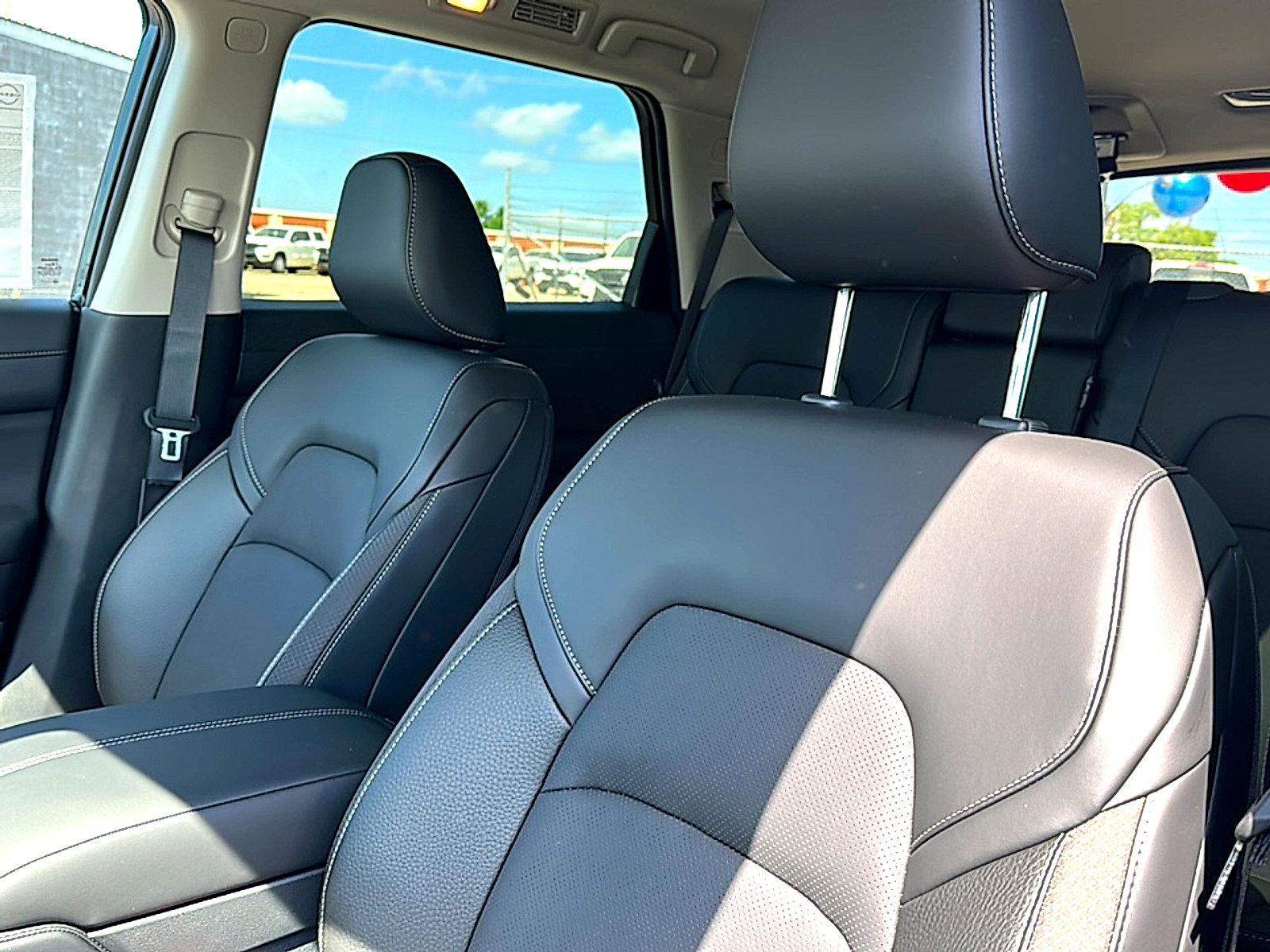 New 2026 Nissan Pathfinder SL image 11