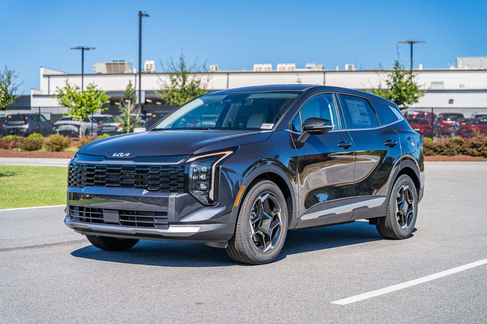 New 2026 Kia Sportage EX w/ EX Panorama Roof Package image 2