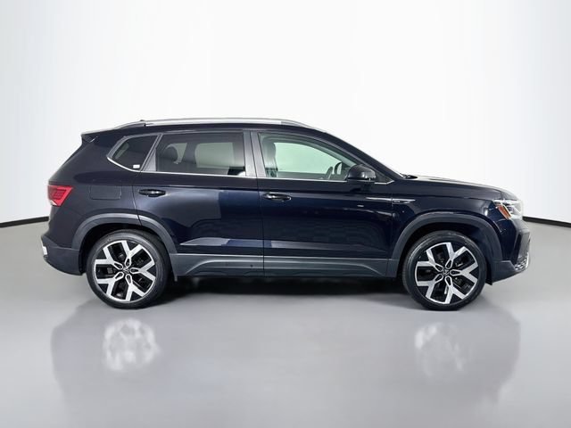 Certified 2023 Volkswagen Taos SEL AWD/4WD image 8