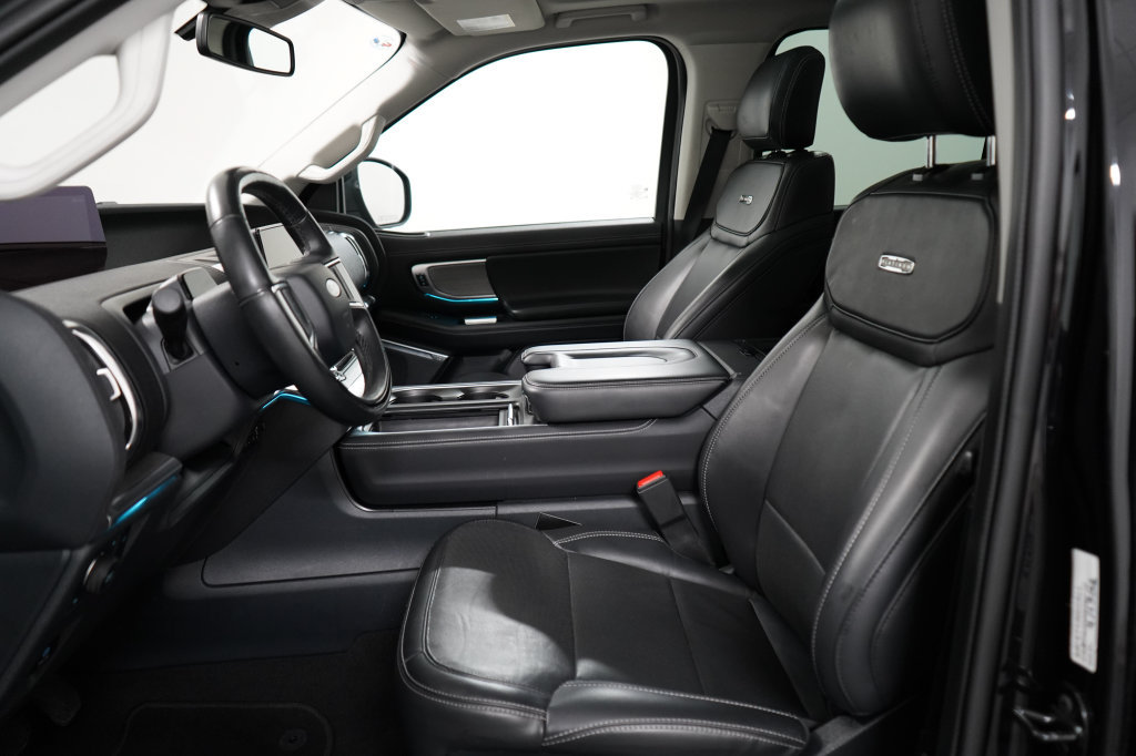 Certified 2025 Ford Expedition Platinum AWD/4WD image 14