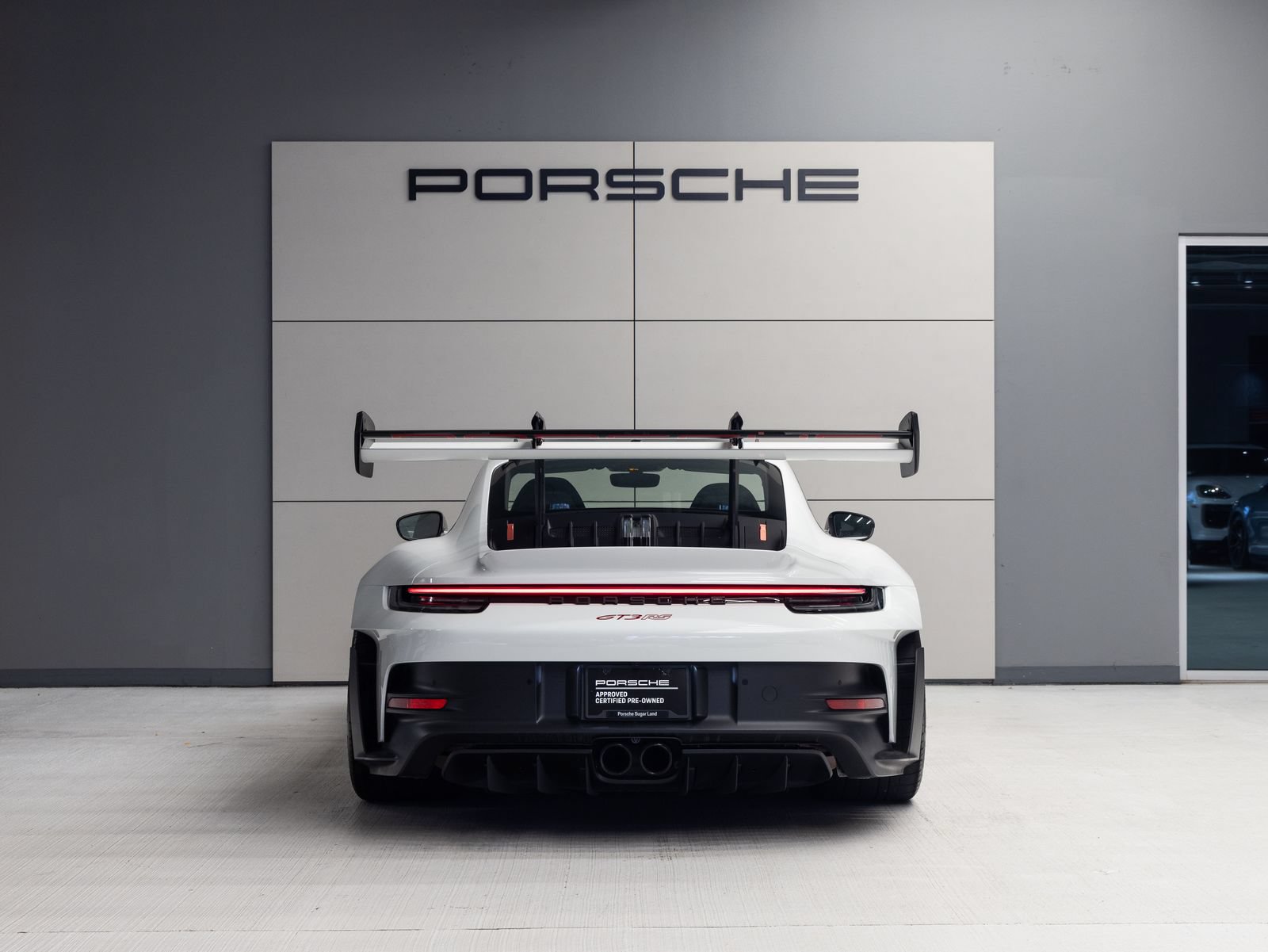 Certified 2023 Porsche 911 GT3 RS RWD image 6