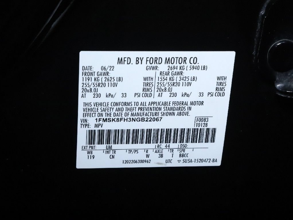 Used 2022 Ford Explorer Limited w/ Equipment Group 301A AWD/4WD image 22