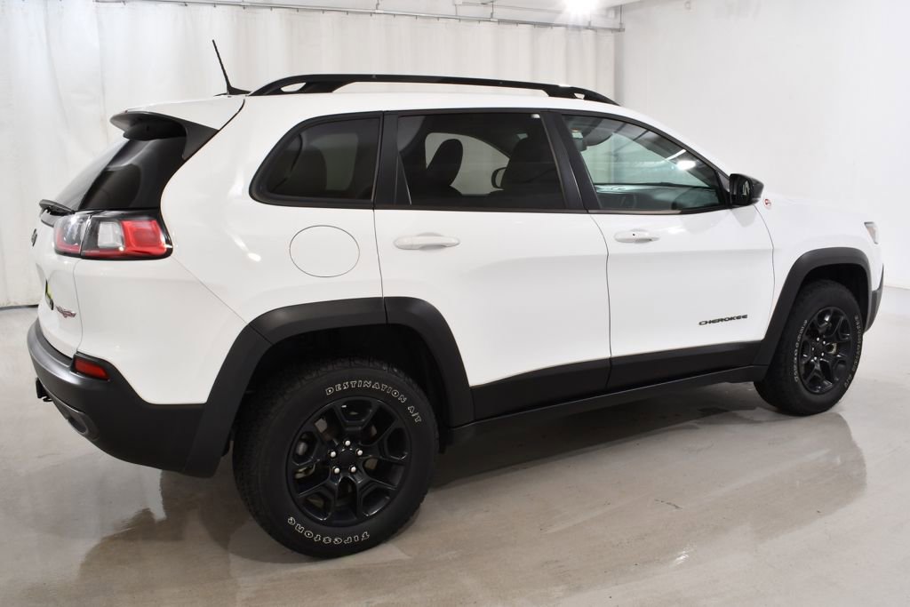 Used 2022 Jeep Cherokee Trailhawk w/ Comfort/Convenience Group AWD/4WD image 11