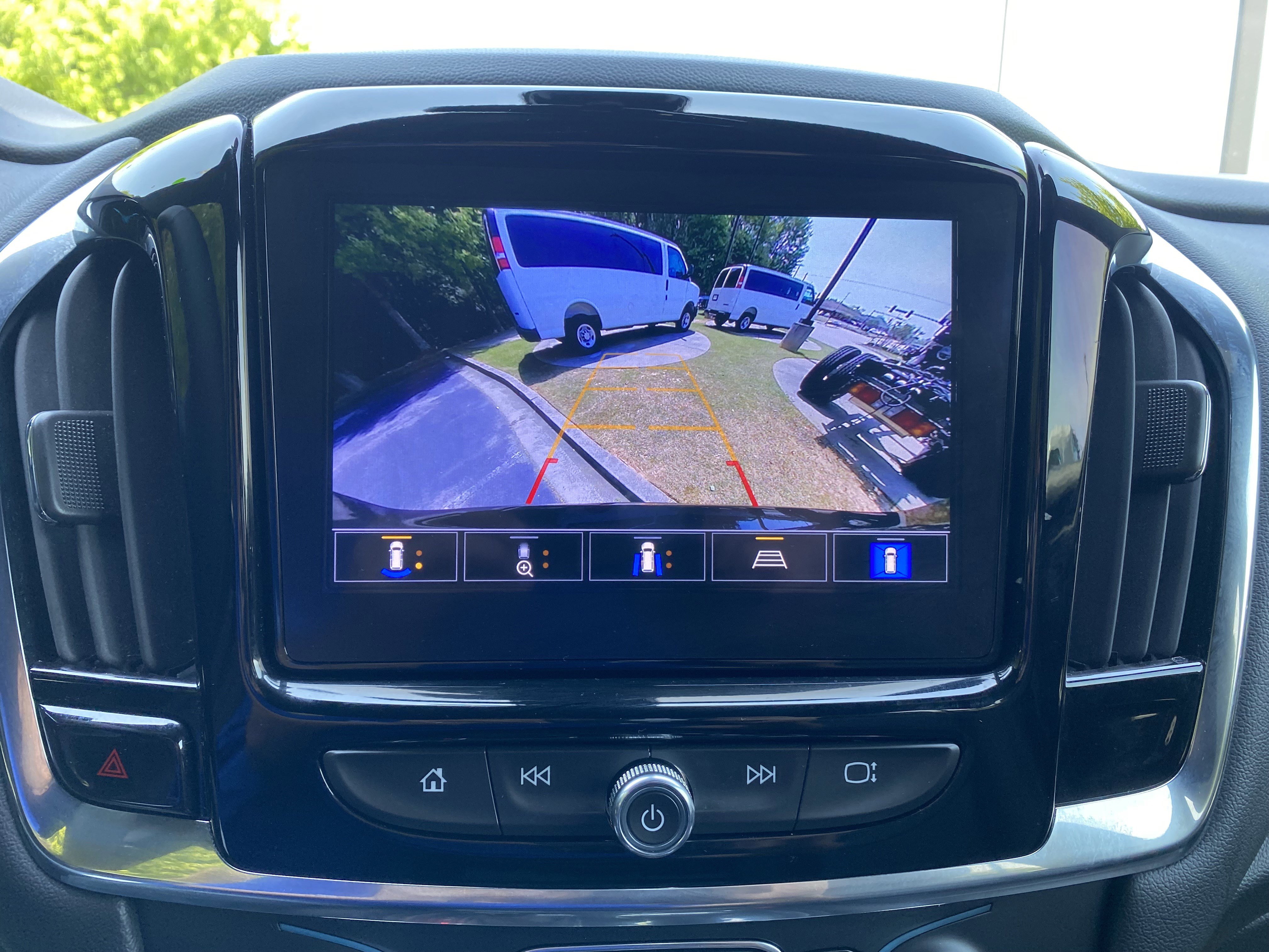 Used 2023 Chevrolet Traverse RS image 27
