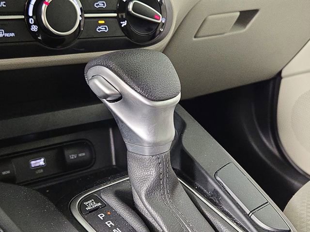 Certified 2025 Kia Soul LX image 22