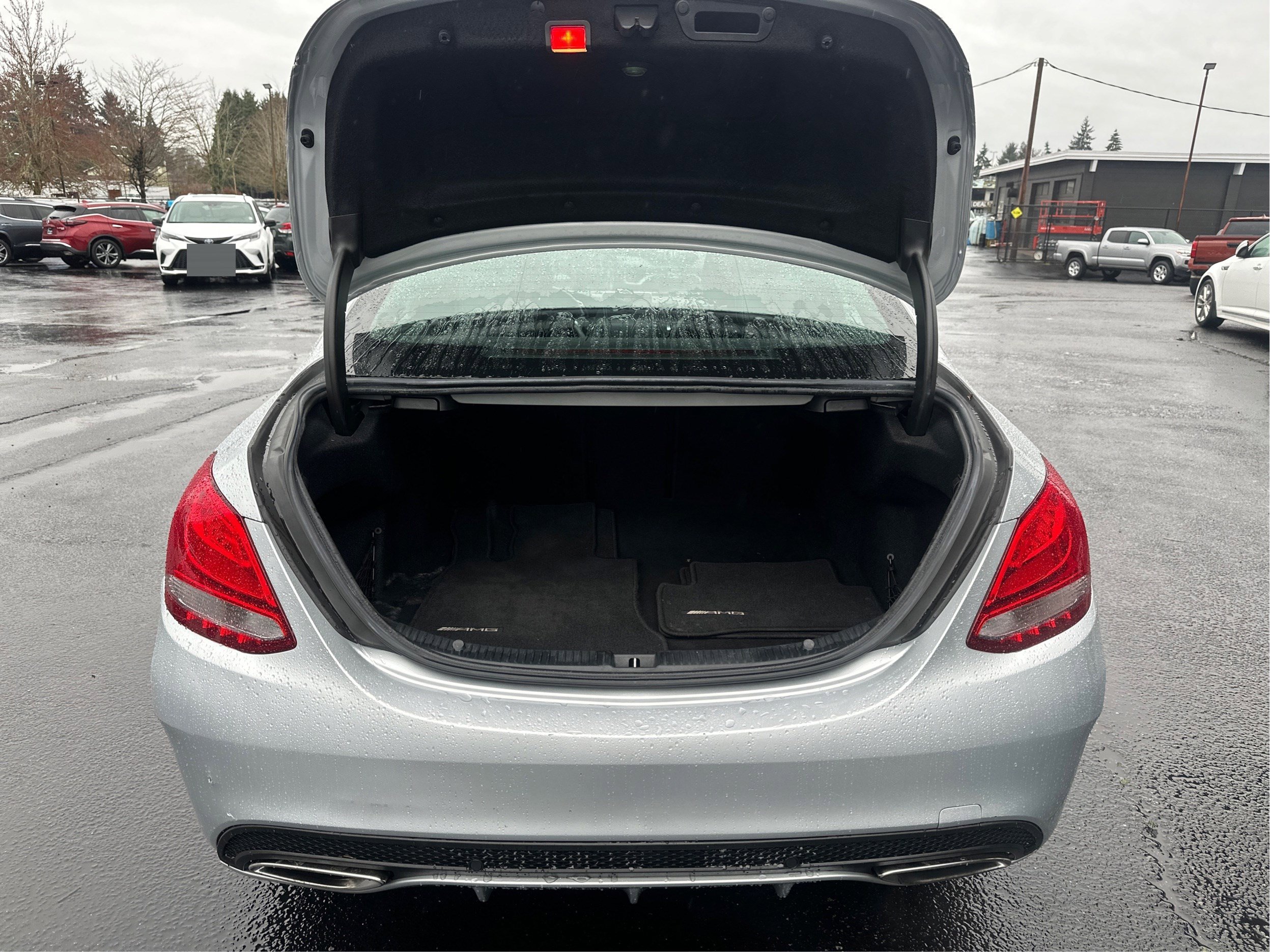 Used 2015 Mercedes-Benz C 300 4MATIC Sedan image 11