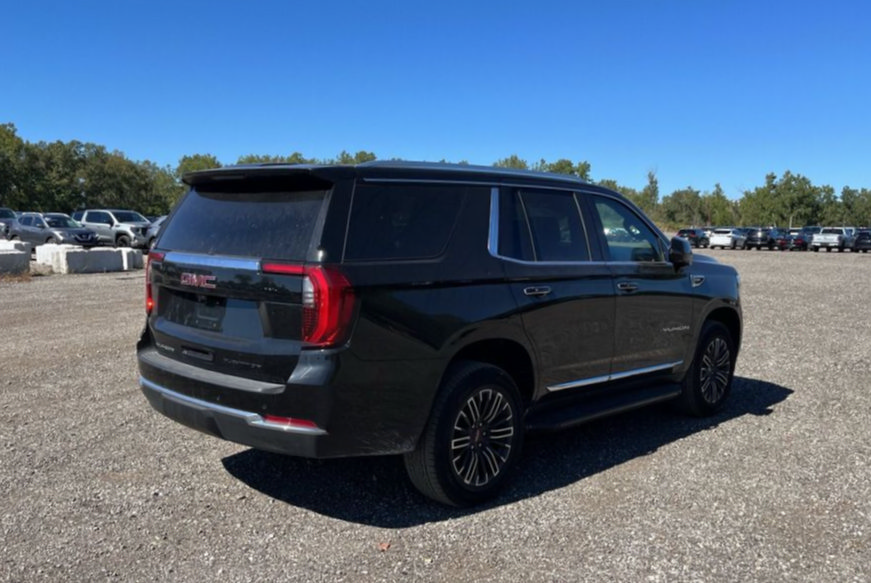 Used 2026 GMC Yukon Elevation w/ Elevation Premium Package AWD/4WD image 4