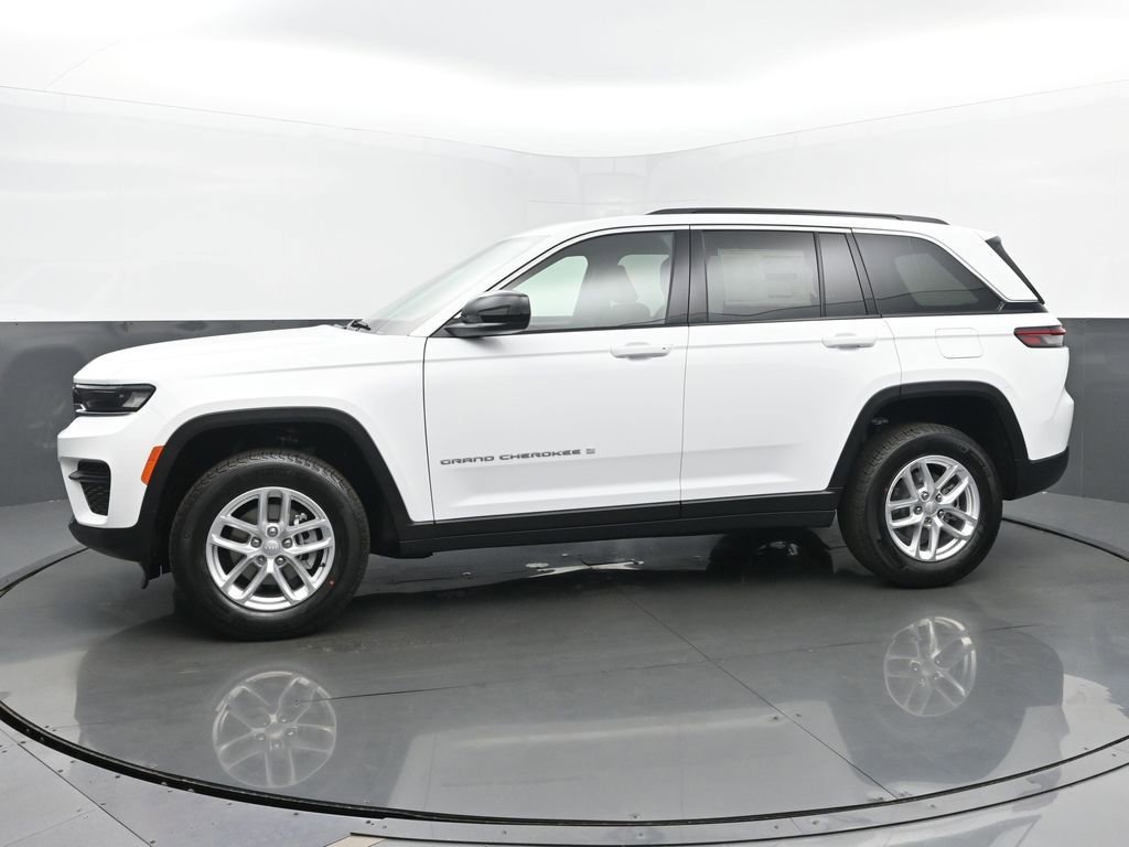 New 2025 Jeep Grand Cherokee Laredo X image 2