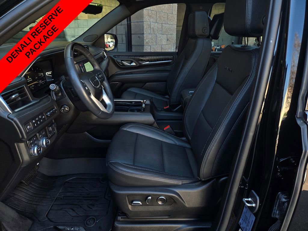 Used 2023 GMC Yukon Denali w/ Denali Reserve Package image 23