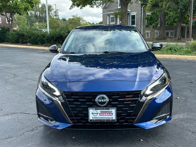 Used 2024 Nissan Altima 2.5 SR AWD/4WD image 2