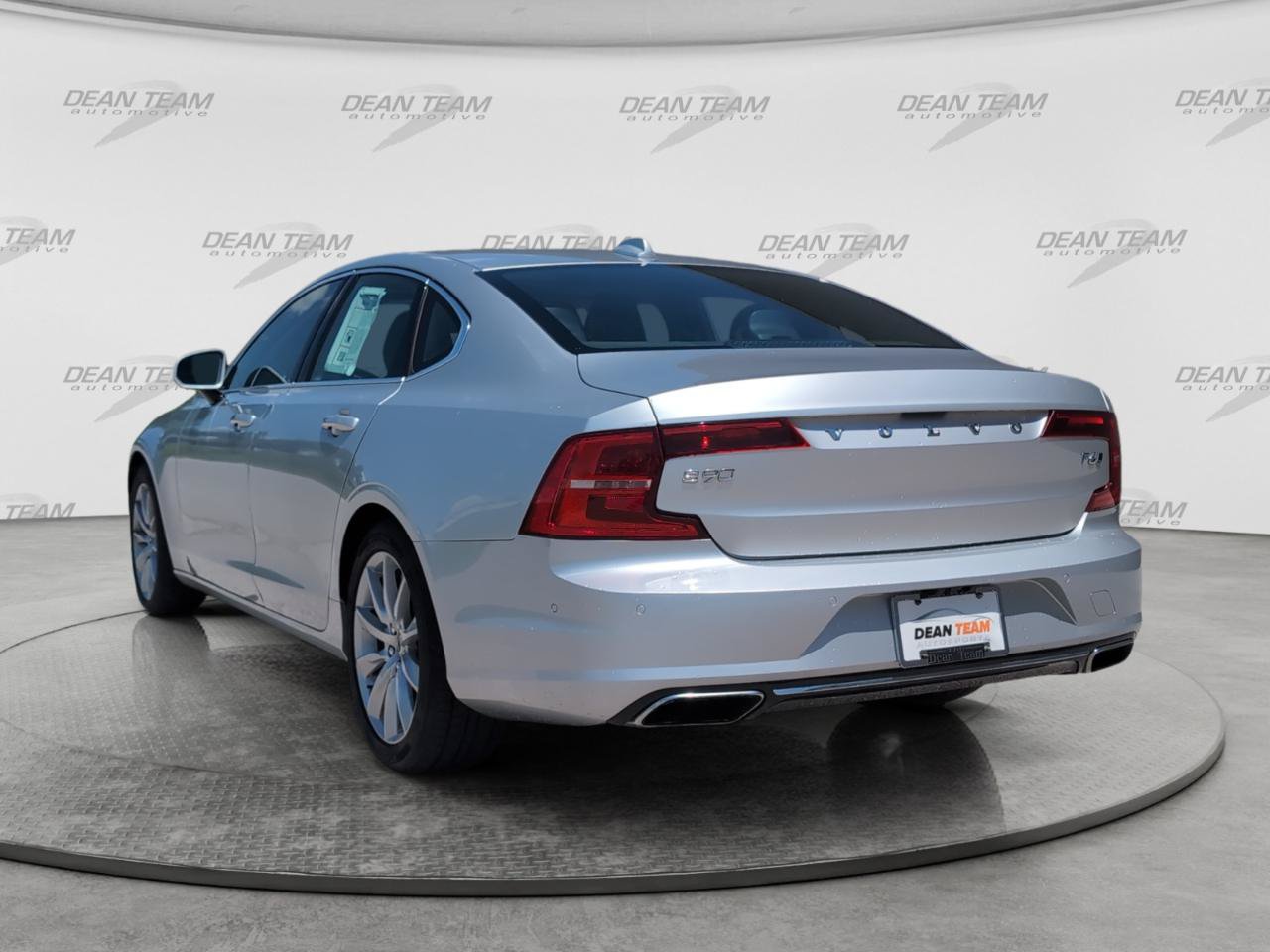 Used 2017 Volvo S90 T6 Momentum w/ Climate Package AWD/4WD image 6
