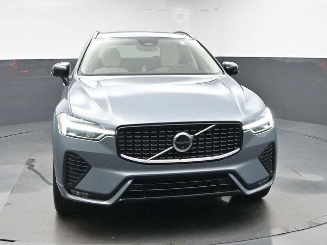 Used 2024 Volvo XC60 B5 Plus w/ Protection Package Premier AWD/4WD image 2