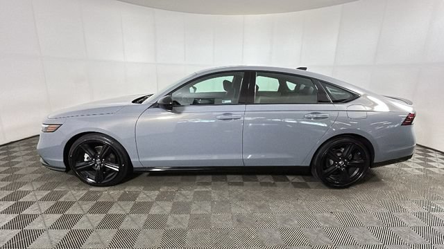 Used 2025 Honda Accord Sport image 5