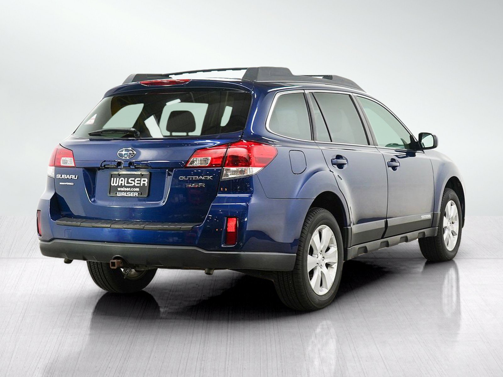 Used 2010 Subaru Outback 3.6R Limited AWD/4WD image 5