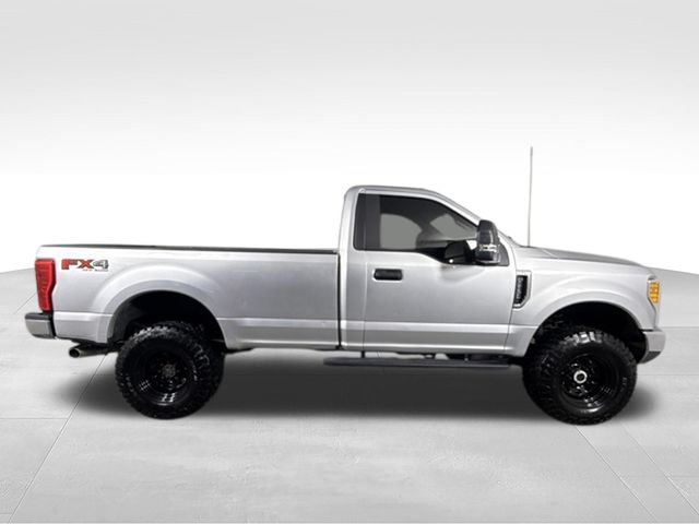 Used 2017 Ford F250 XL w/ Power Equipment Group AWD/4WD image 11
