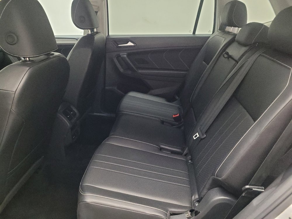 Used 2024 Volkswagen Tiguan SE image 18