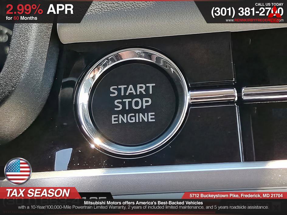 Used 2025 Mitsubishi Outlander SE image 20