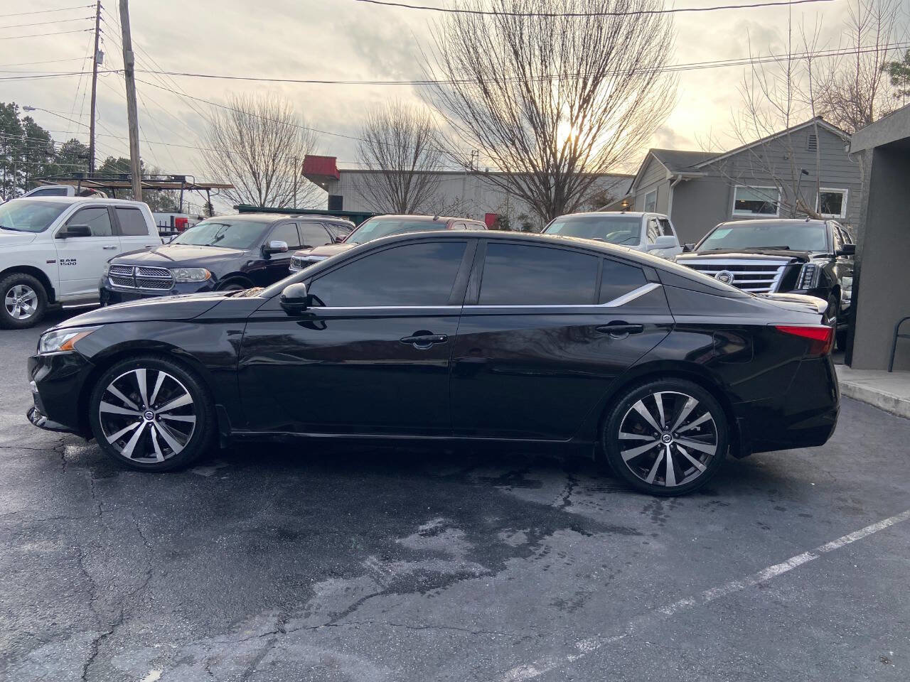 Used 2020 Nissan Altima 2.0 SR image 9