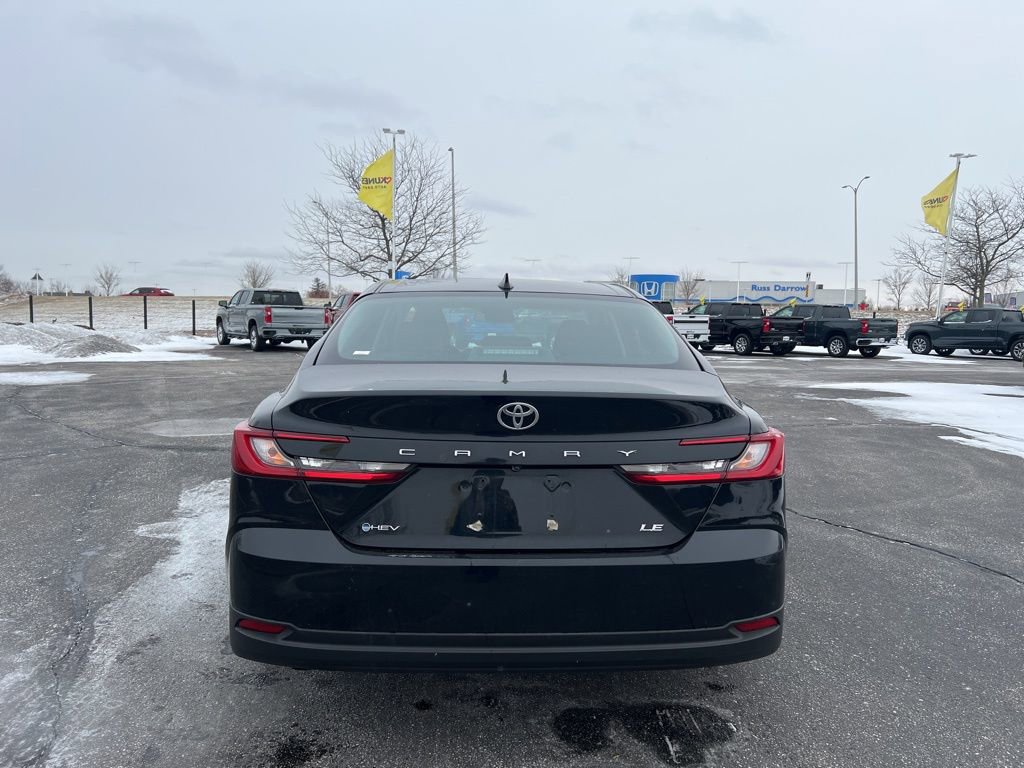 Used 2025 Toyota Camry LE image 4