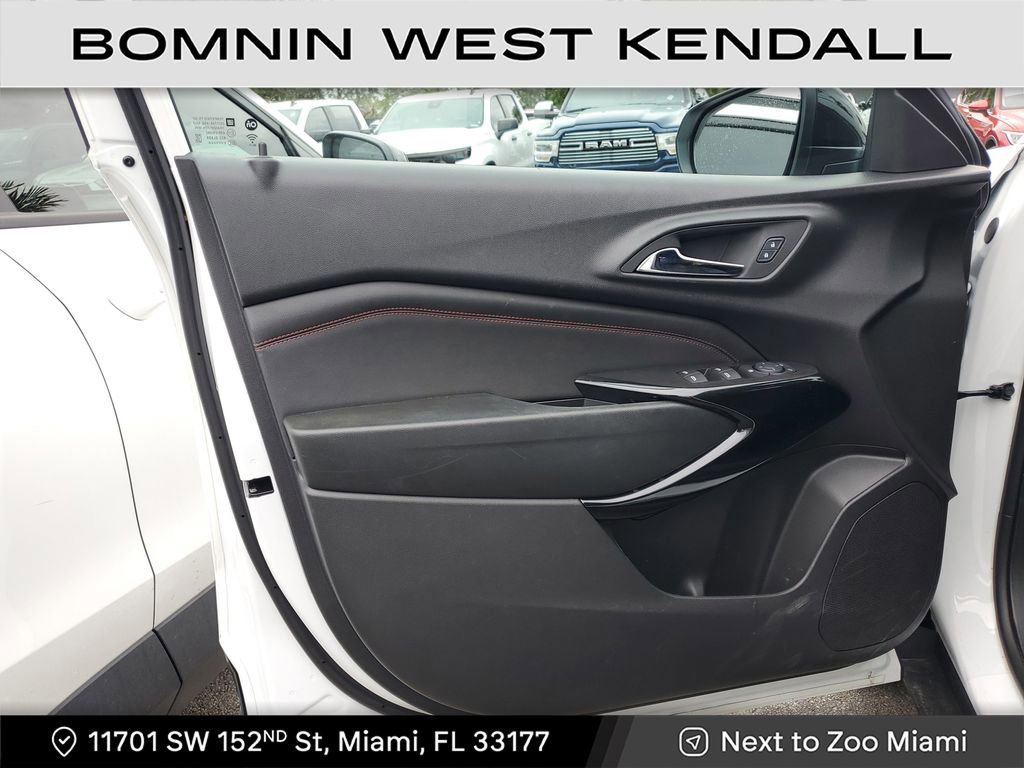 Used 2025 Chevrolet Trax RS w/ Driver Confidence Package image 12