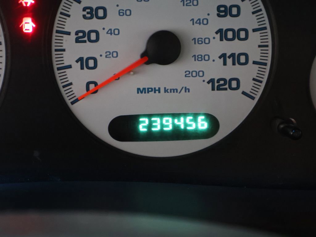 Used 2004 Dodge Intrepid SE image 30