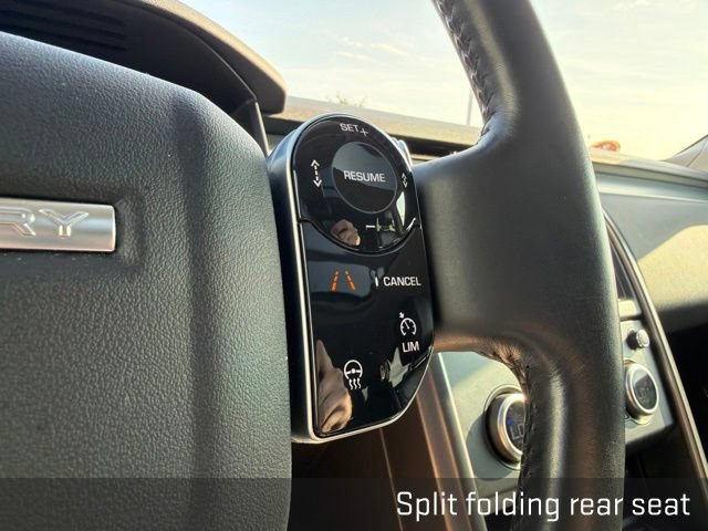 Used 2020 Land Rover Discovery Landmark AWD/4WD image 39