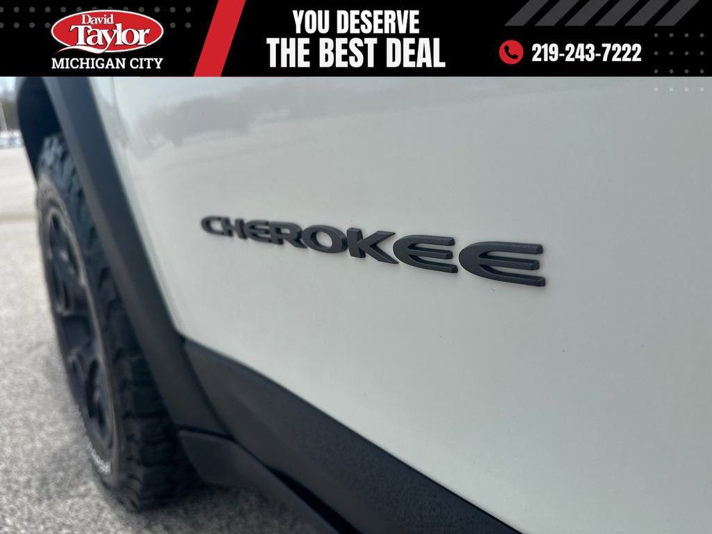 Used 2019 Jeep Cherokee Trailhawk image 40