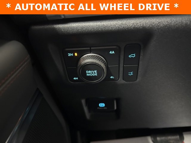 New 2025 Ford Expedition Active image 20