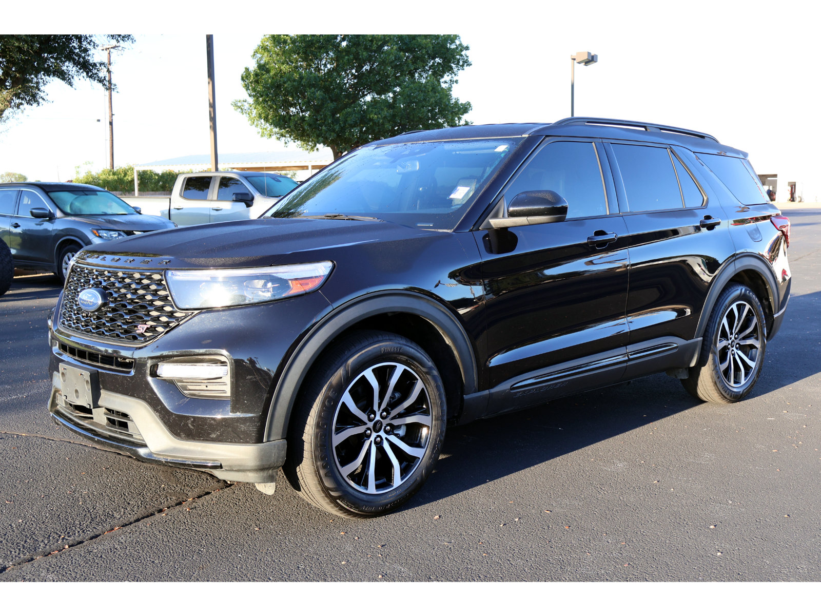 Used 2022 Ford Explorer ST RWD image 9