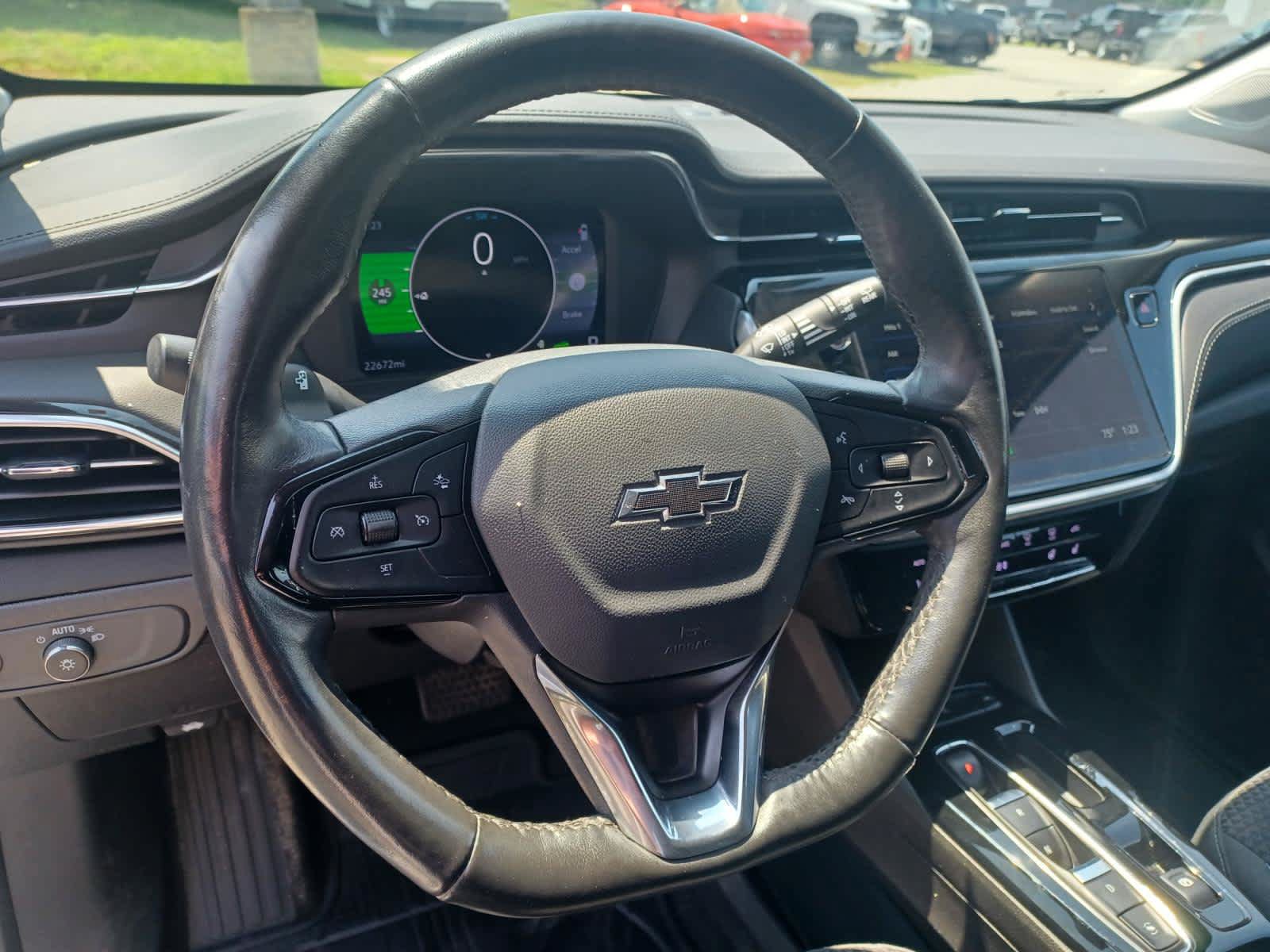 Used 2023 Chevrolet Bolt EUV LT w/ Comfort Package FWD image 9
