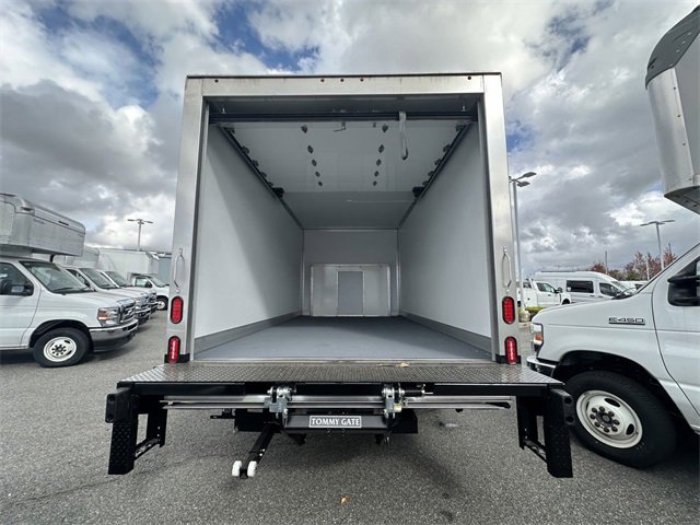 New 2024 Ford E-450 and Econoline 450 Super Duty w/ Power Windows & Locks Group image 32