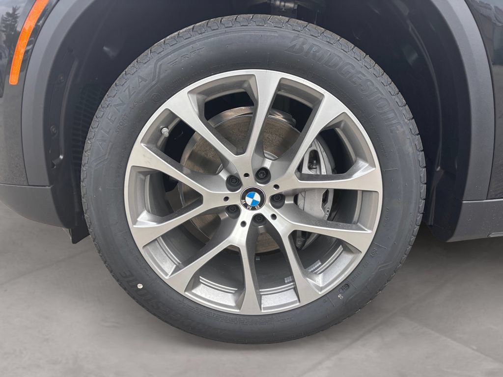 New 2026 BMW X5 xDrive40i w/ Climate Comfort Package AWD/4WD image 14