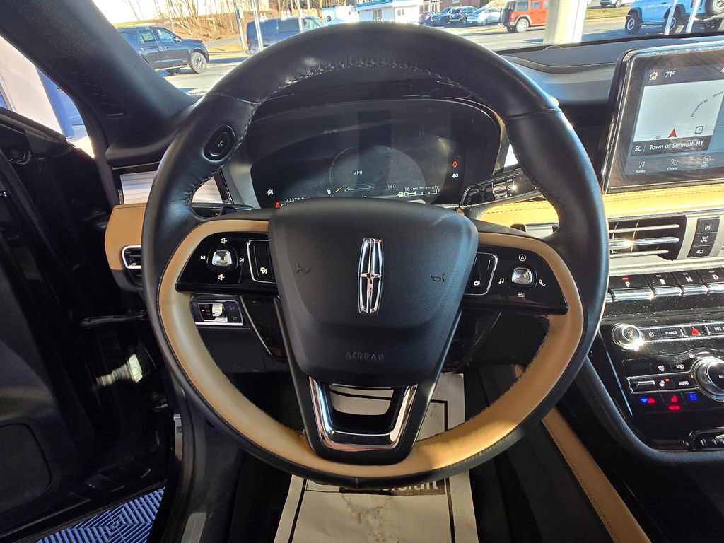 Used 2022 Lincoln Corsair Reserve w/ Equipment Group 201A image 12