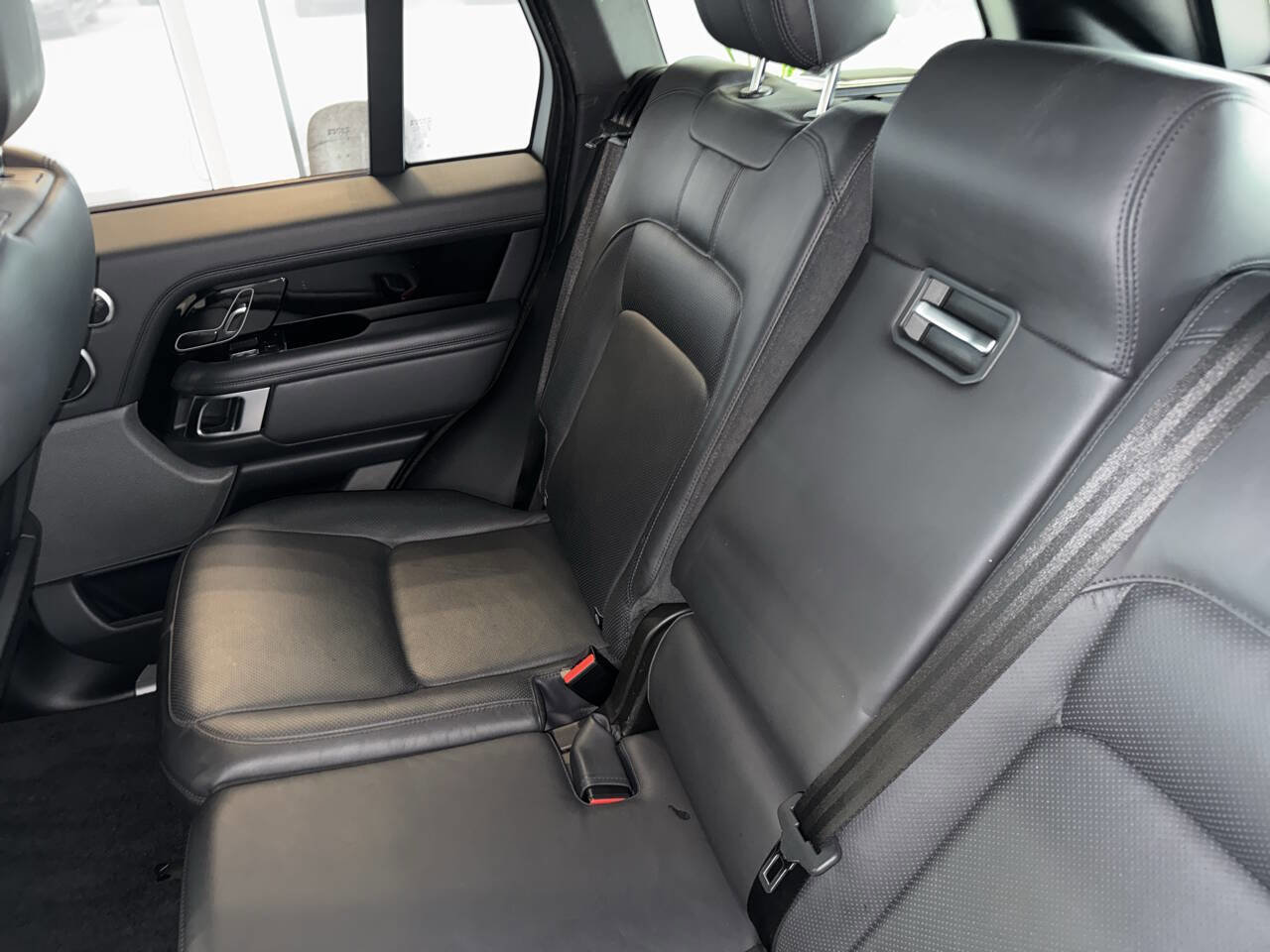 Used 2019 Land Rover Range Rover HSE AWD/4WD image 28